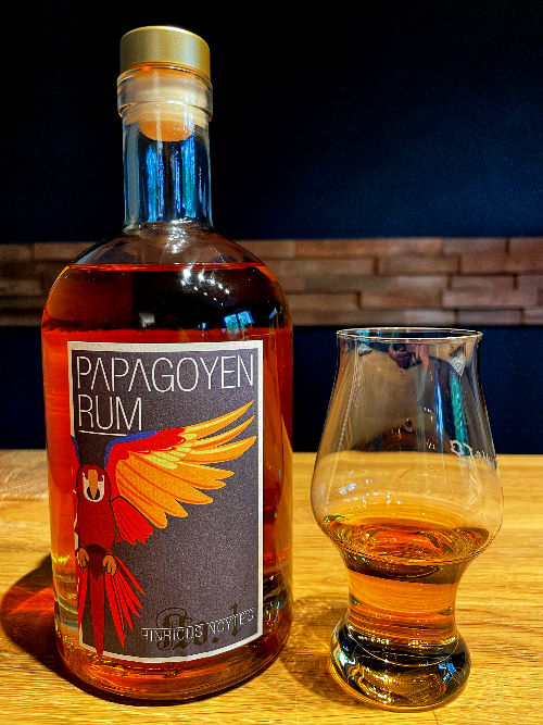 Hinricus Noyte Papagoyen Rum (Jamaika)