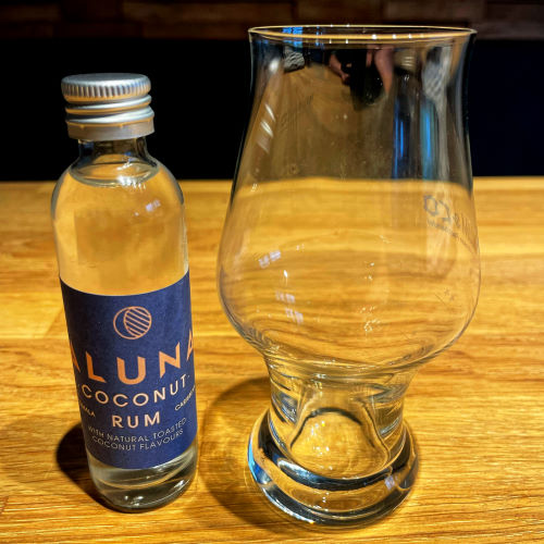 Aluna Coconut Rum (Spirituose auf Rum-Basis)