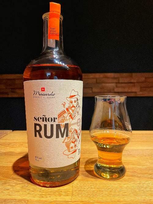 Macardo Senor Rum 