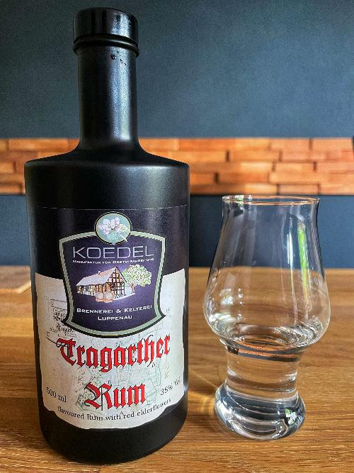 Tragarther Rum - Flavoured with red Elderflower