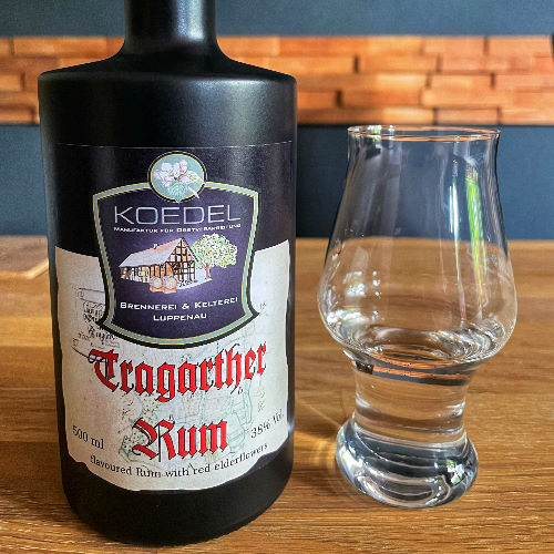 Tragarther Rum - Flavoured with red Elderflower